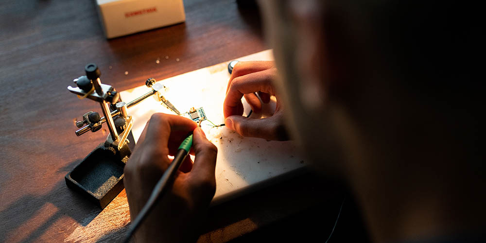 How to Solder Electronic Components Like a Professional