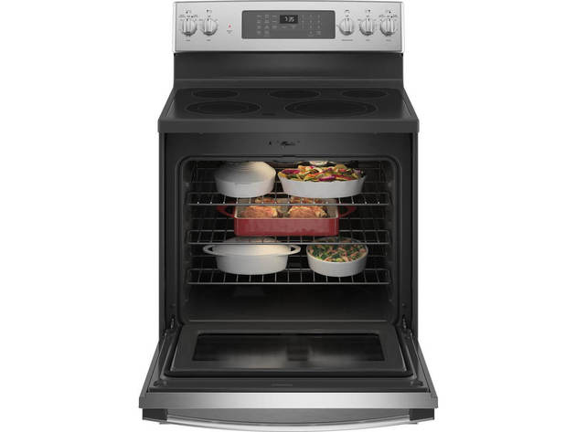 GE JB735SPSS 5.3 Cu. Ft. Stainless Steel Electric Convection Range with Air Fry