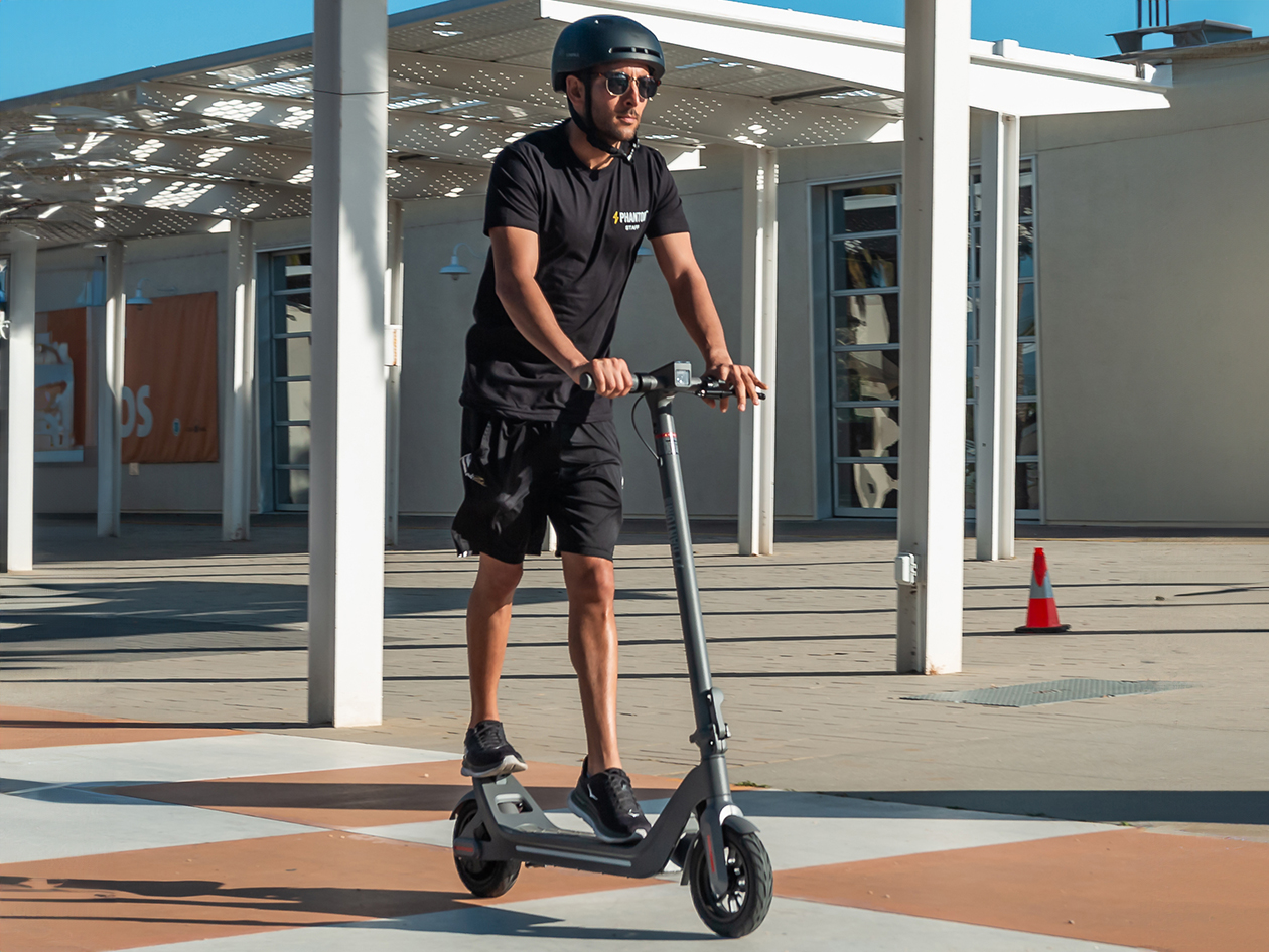 Phantom A9 Standing e-Scooter (Refurbished)