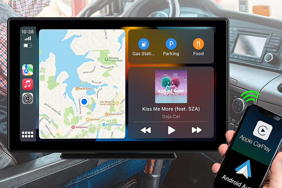 Get a big 9” heads-up car display with Apple and Android phone mirroring, just $105