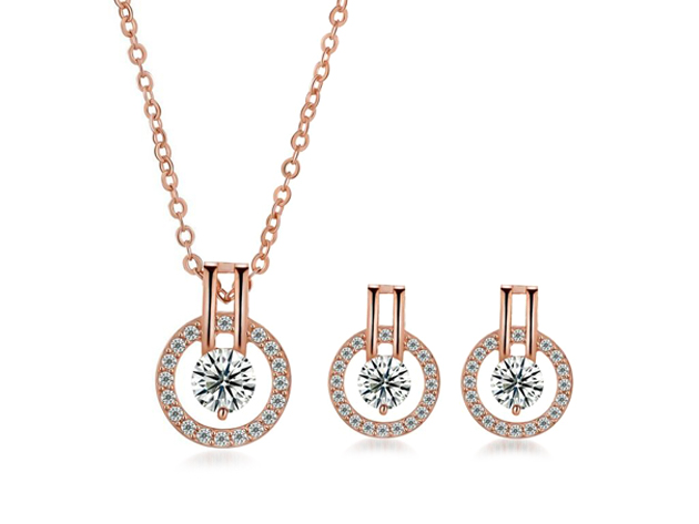 Linda Simulated Diamond Necklace & Earring Set in Gold