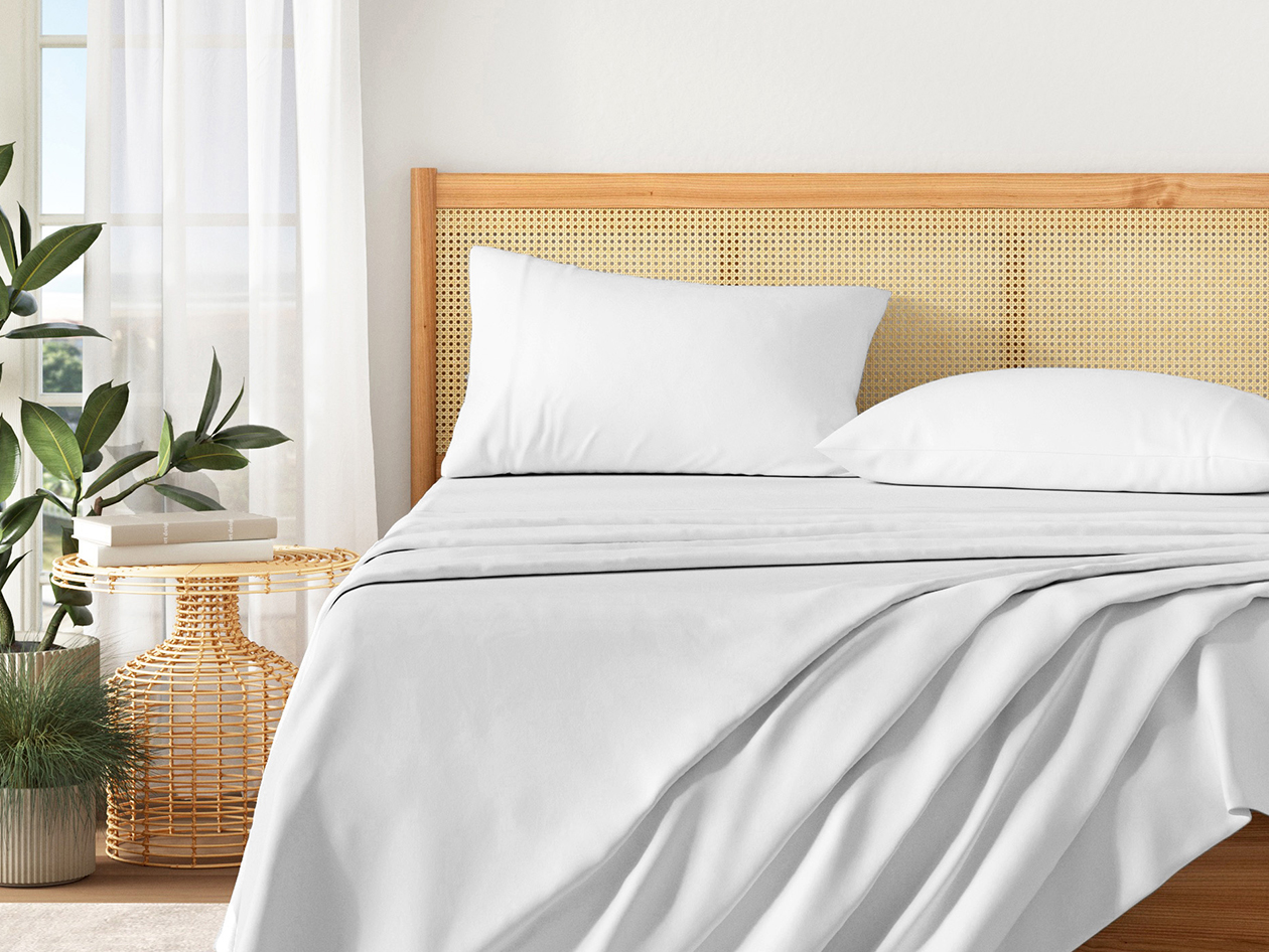 4-Piece Pre-Washed Microfiber Sheet Set (White/King)
