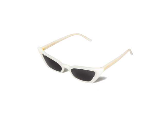 The Flirt Sunglasses White / Smoke