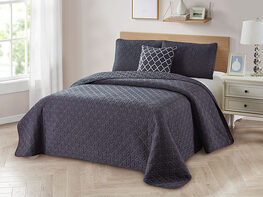 4-Piece Quilt Set with Embroidered Pillow (Grey)
