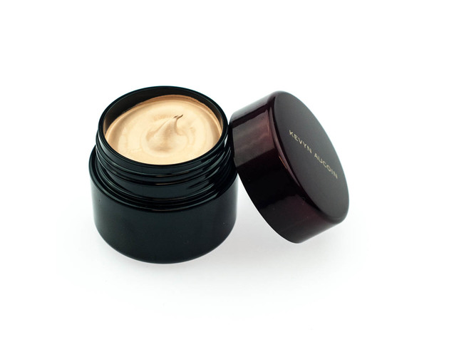 Kevyn Aucoin The Sensual Skin Enhancer - SX02 0.63oz (18ml)