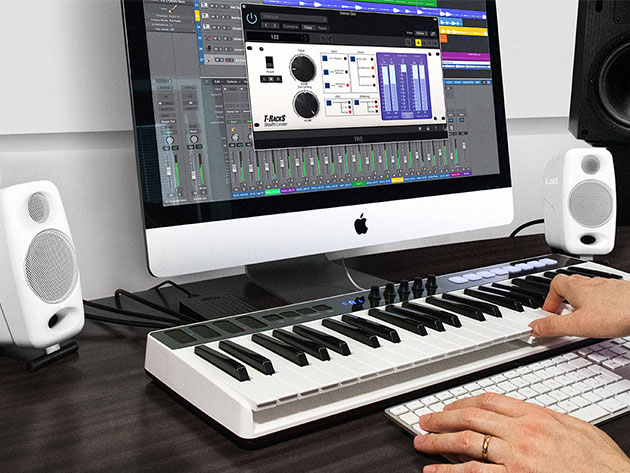 iLoud Micro Monitor: Bi-Amped Studio Speakers (White)