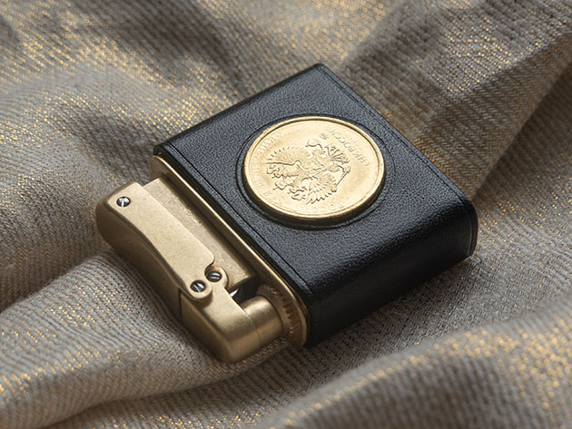 Classic Lighter with Eagle Coin Sleeve