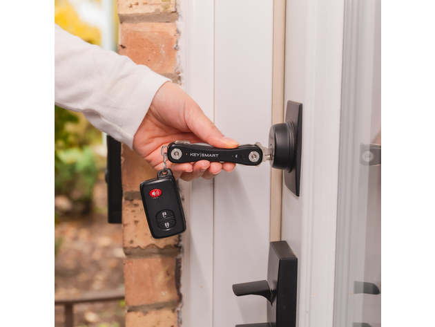 KeySmart Pro With Tile