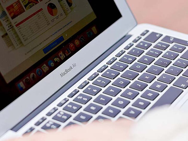 Apple MacBook Air MQD42LLA (2017) 13.3