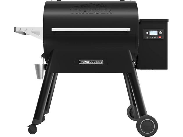 Traeger TFB89BLF Ironwood 885 Black Wood Pellet Grill