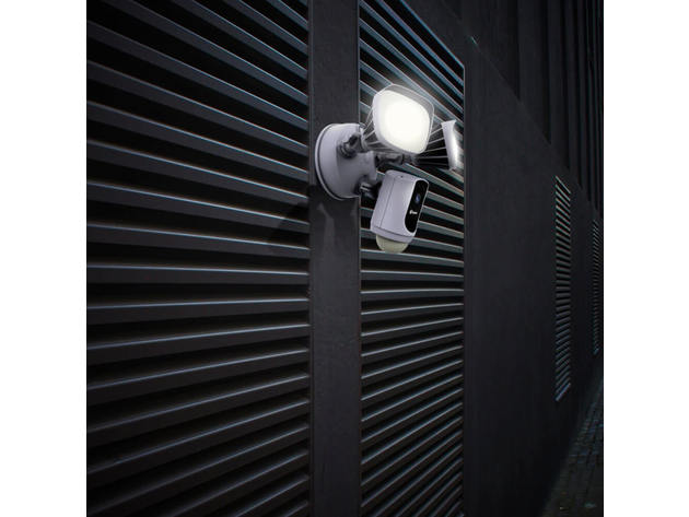 Swann SWWHDFLOCAMW Floodlight Security Camera