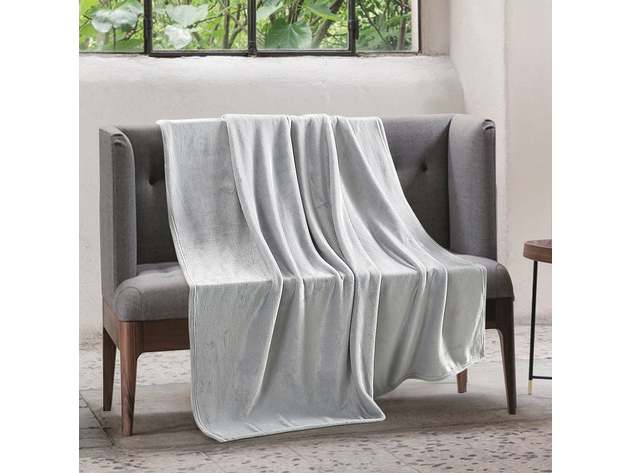 Classic Solid Fleece Blanket Silver King