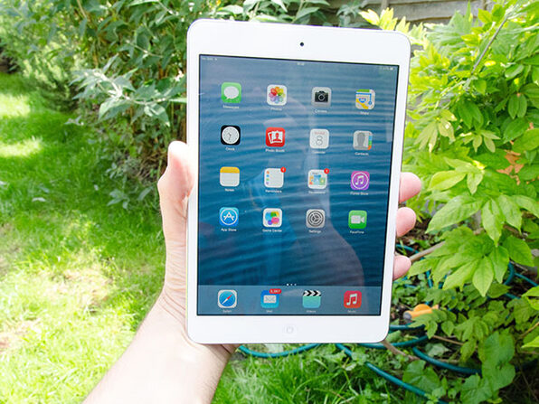 Apple iPad Mini 2 with Retina Display, 16GB - Silver (Refurbished: Wi