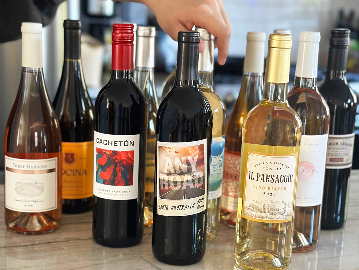 18 Bottles of Red, White or Mixed Wines (Shipping Not Included)