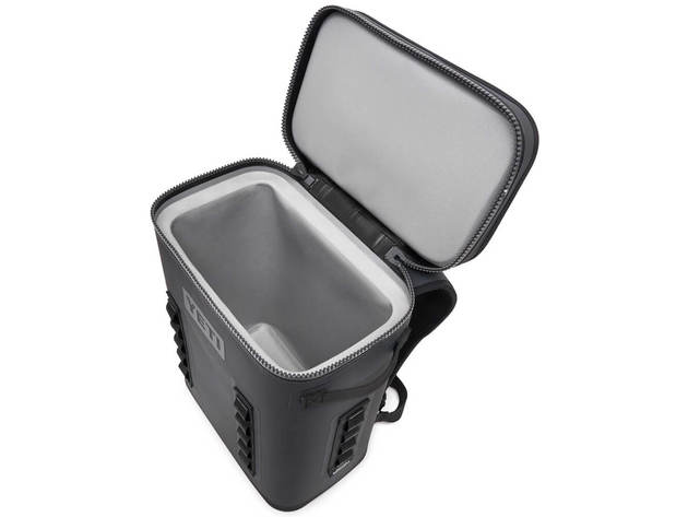 Yeti 18050125000 Hopper BackFlip 24 Soft Cooler - Charcoal