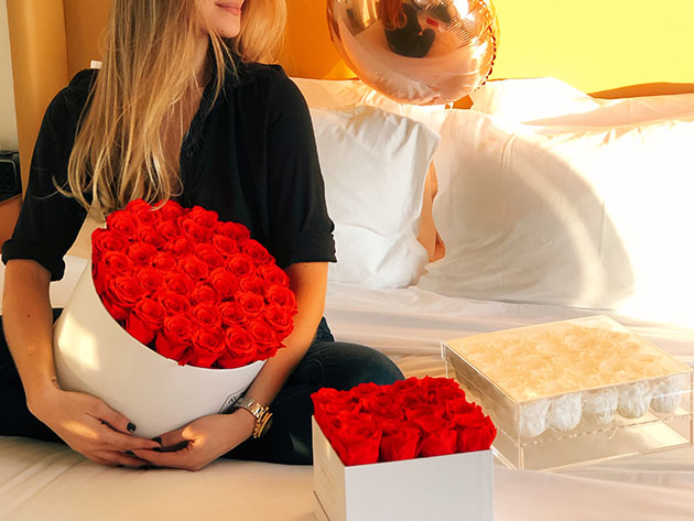 Rose Box™ Large White Box & Everlasting Roses
