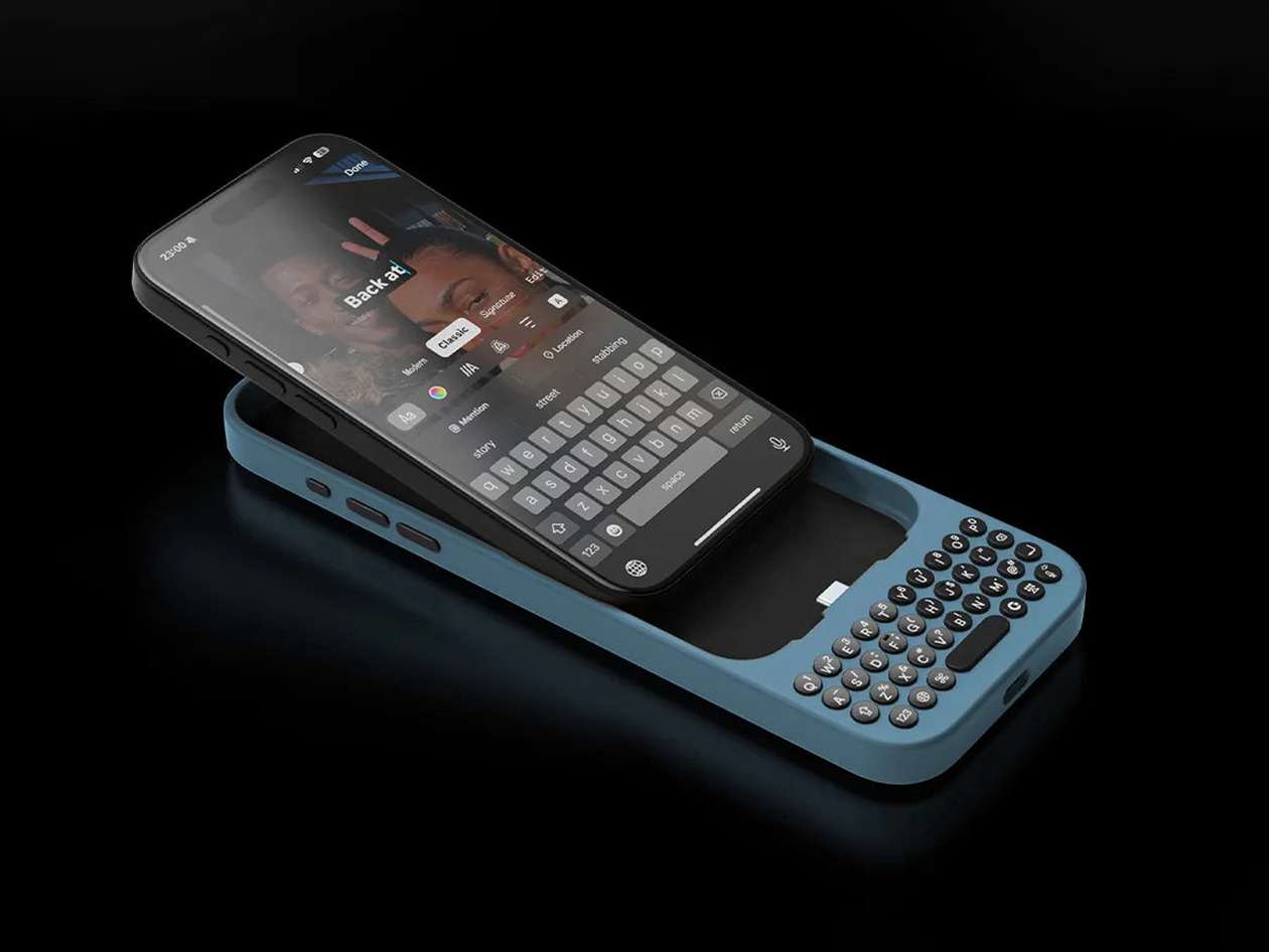 Clicks Keyboard Phone Case (Surf/iPhone 16 Pro)