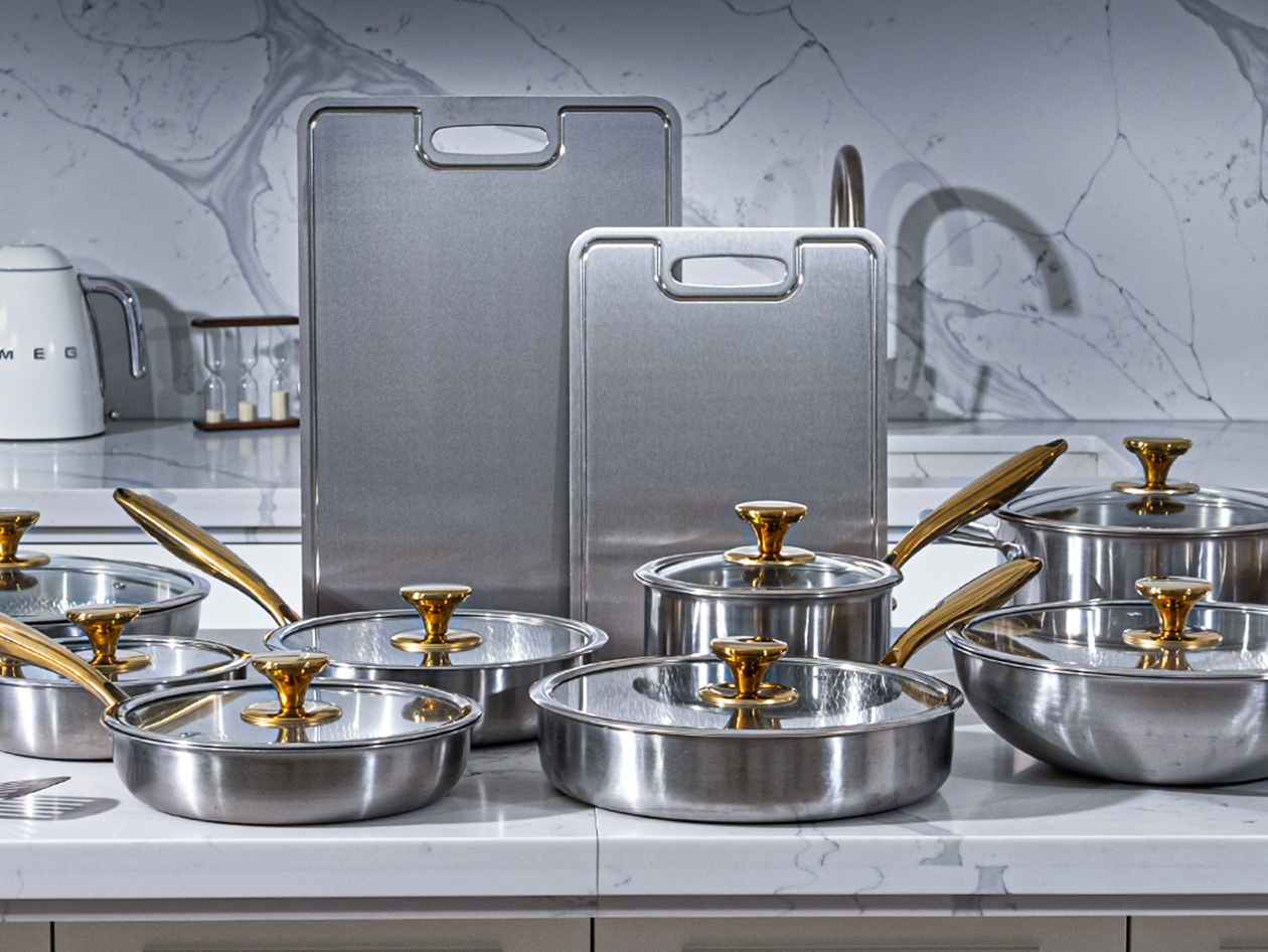 Taima Pure Titanium Cutting Board V2 (Medium, 14" x 10")
