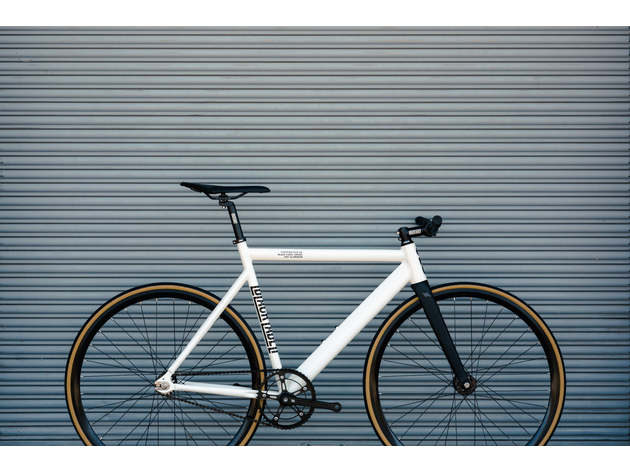 6061 Black Label v2 - Pearl White Bike - 62 cm (Riders 6'3"-6'6") / Wide Riser w/ Vans Grips