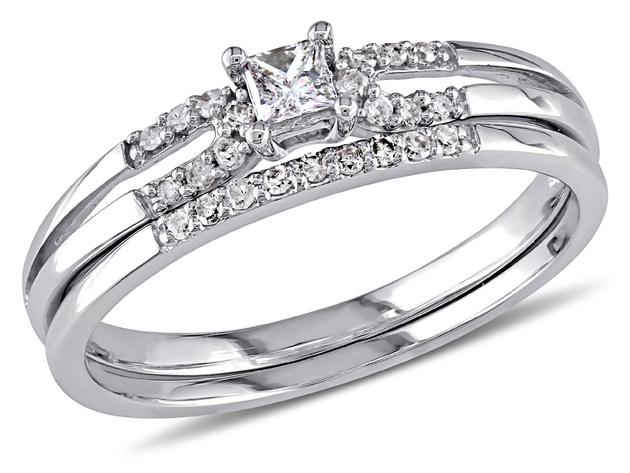 Princess Cut Diamond Engagement Ring & Wedding Band Set 1/5 Carat (ctw) in 10K White Gold - 10