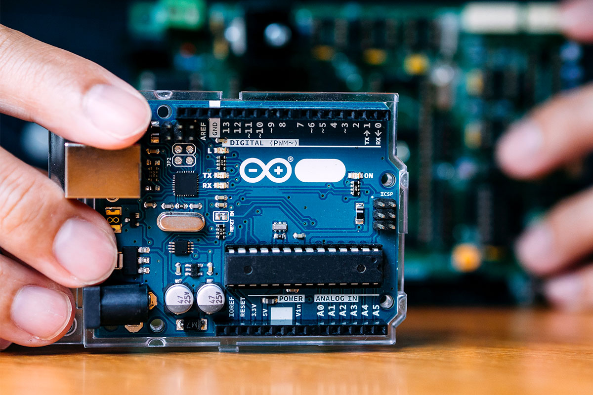 Save on these DIY kits that will beef up your hardware knowledge