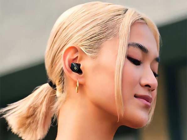 【未使用に近い】Beats Studio Buds＋ ブラック/ゴールド Beats Studio Buds+ Wireless Noise Cancelling Earbuds - Black/Gold
