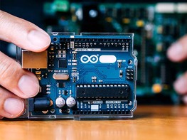 The Internet of Things & ESP32 Arduino Beginners Course Bundle